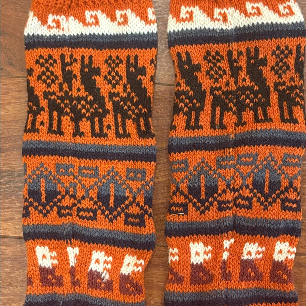 Vibrant Hand-Knitted Bolivian Alpaca Wool Socks – Toasty & Stylish!